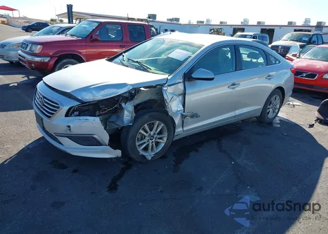 2017 Hyundai Sonata z USA, uszkodzony, nr VIN 5NPE24AF9HH578588